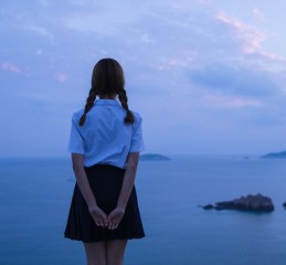 拥抱内心的孤岛，一个社交恐惧症女孩的自我救赎